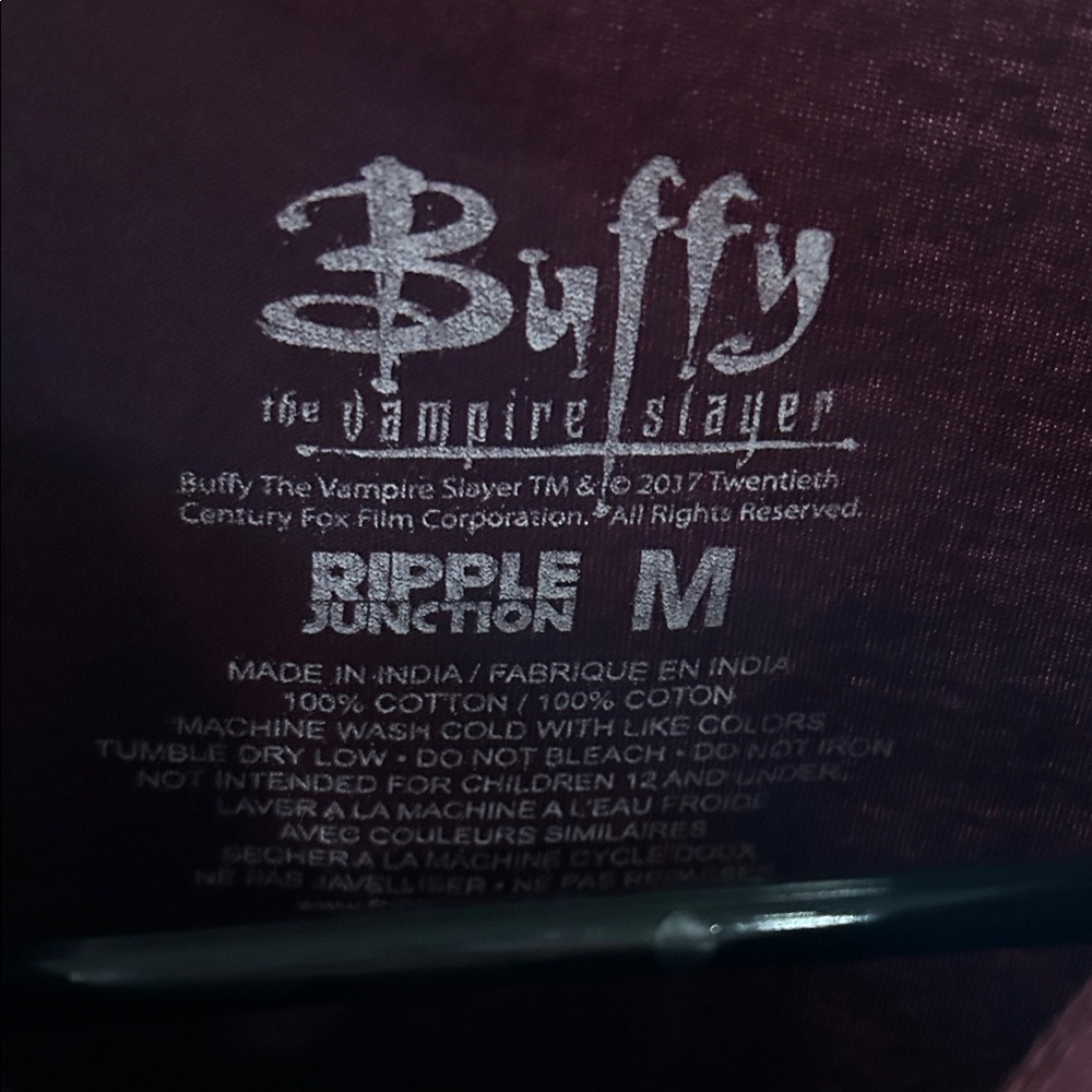 Sunnydale High School Maroon Short Sleeve Tee Buffy the Vampire Slayer - Picture 2 of 4